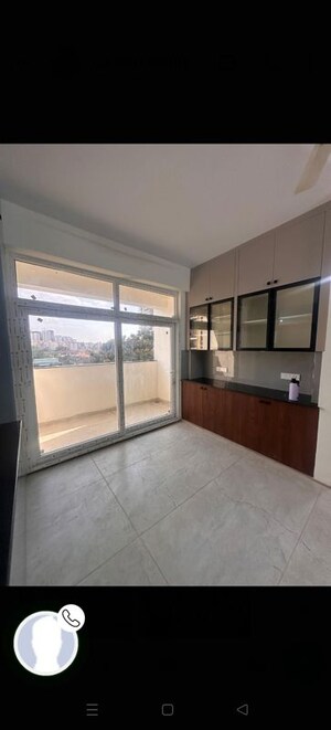 Room in 3 BHK Apartment at Kondapur – for Rent