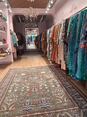 Common Area in  Shop at Juhu – for Rent