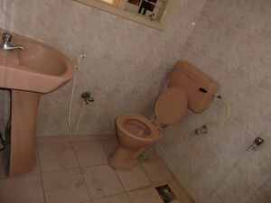 Bathroom in 1 BHK Independent House at Rt Nagar – for Rent
