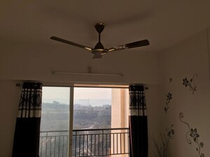 Room in 1 BHK Apartment at Puranik Abitante, Bavdhan – for Rent