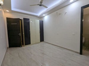 Room in 3 BHK Apartment at Sector 10 Dwarka – for Rent