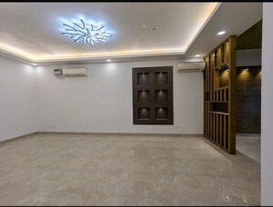 Room in 3 BHK Apartment at Sector 10 Dwarka – for Rent