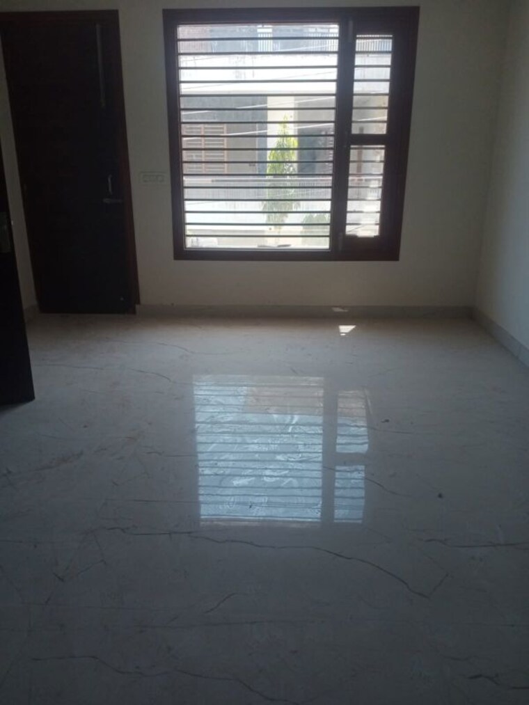 Room, prem-satyam-swastik-apartment 4 Bedroom 150 Sq.Yd. Independent House In Patiala Road Zirakpur 10360827