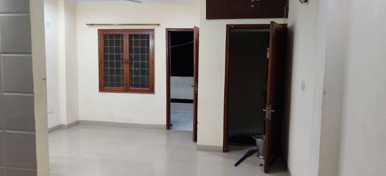 Room, kalkaji 1 Bedroom 1000 Sq.Ft. Builder Floor In Kalkaji Delhi 10360836