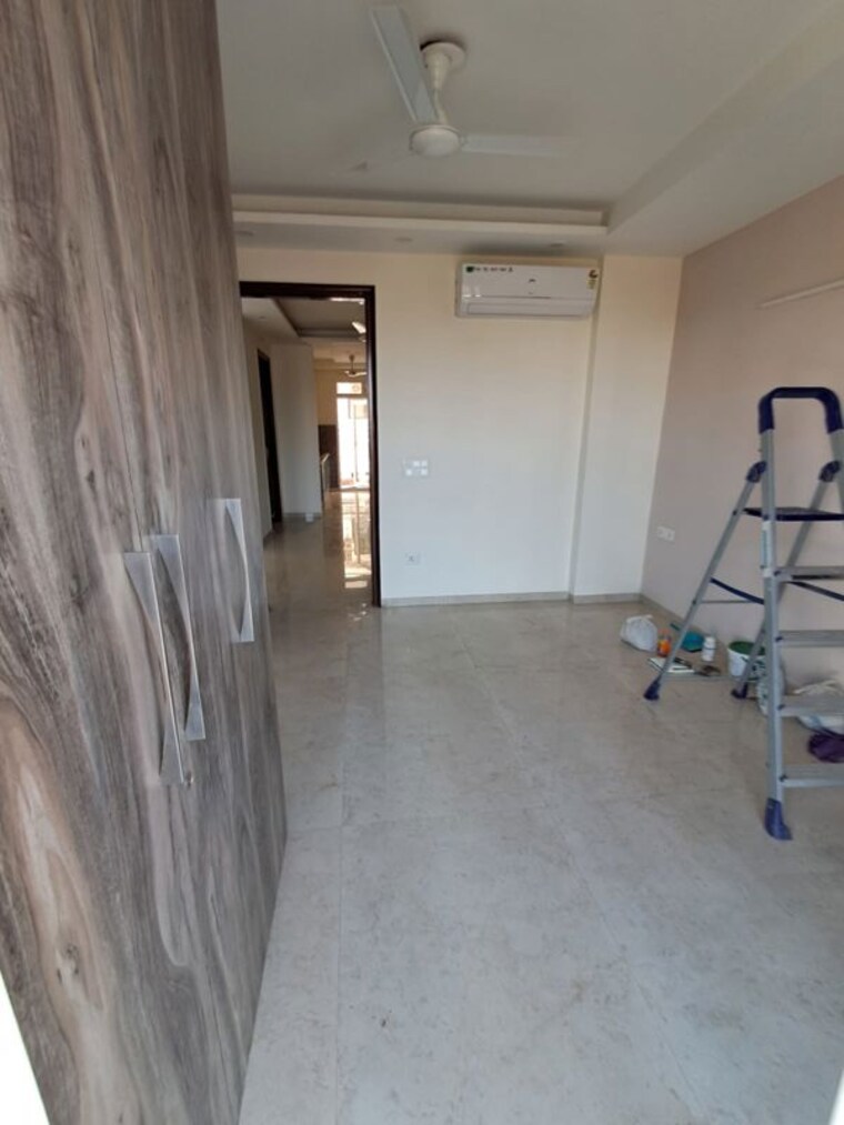 Room, sushant lok iii 3 Bedroom 160 Sq.Yd. Builder Floor In Sushant Lok Iii Gurgaon 10360858