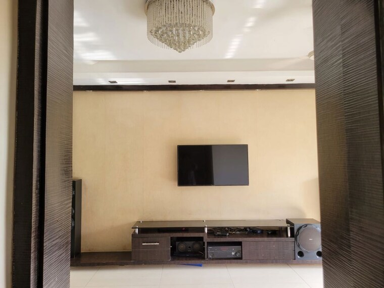 undefined, lokhandwala complex 2 Bedroom 900 Sq.Ft. Apartment In Lokhandwala Complex Mumbai 10360879