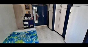 Bedroom in 2 BHK Apartment at Lokhandwala Complex – for Rent