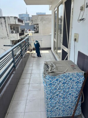 Balcony in 3 BHK Builder Floor at Sector 43 – for Rent