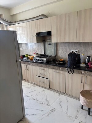 Kitchen in 3 BHK Builder Floor at Sector 43 – for Rent