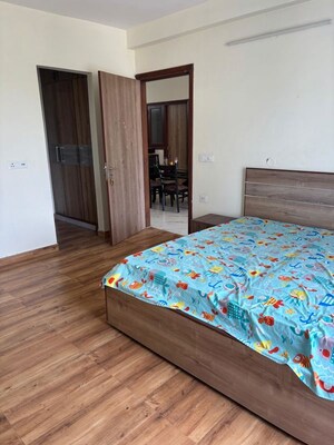 Bedroom in 3 BHK Builder Floor at Sector 43 – for Rent