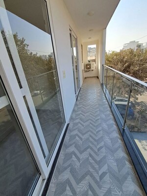 Balcony in 3 BHK Builder Floor at Sector 43 – for Rent