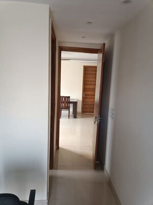 Room in 3 BHK Builder Floor at Sector 43 – for Rent