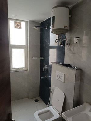 Kitchen in 3 BHK Builder Floor at Sector 43 – for Rent