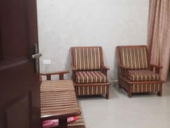 2 BHK + Pooja Room Apartment For Rent in Ajnara Daffodil