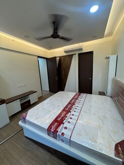 1 BHK + Pooja Room,Servant Room,Study Room,Extra Room,Basement,Store Room Apartment For Rent in Raunak 108