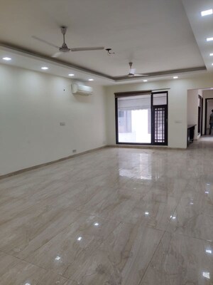 4 BHK Builder Floor For Rent in Rajouri Garden