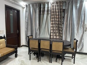 Gym in 3 BHK Apartment at Arun Vihar Sector 37, Sector 37 – for Rent
