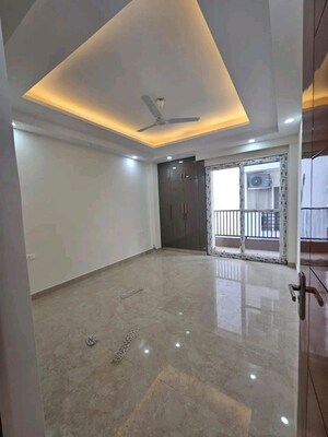 Room in 2 BHK Apartment at Chattarpur – for Rent
