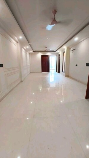 Room in 2 BHK Apartment at Chattarpur – for Rent