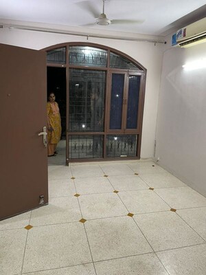 Room in 2 BHK Builder Floor at South City 2 – for Sale
