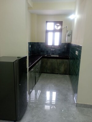 Kitchen in 1 BHK Builder Floor at Sector 40 – for Rent