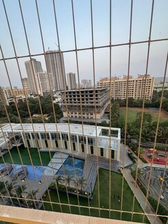 1 BHK + Pooja Room,Servant Room,Study Room,Extra Room,Basement,Store Room Apartment For Rent in Raunak 108