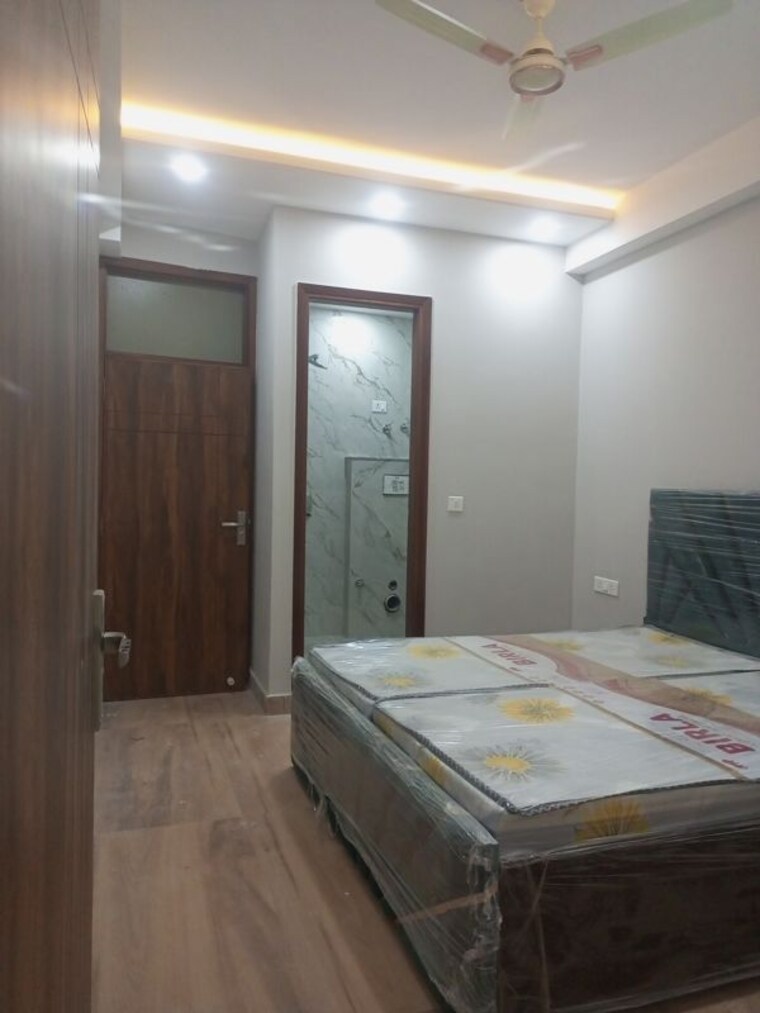 Bedroom, sunshine-apartments-sector-73 1 Bedroom 650 Sq.Ft. Builder Floor In Sector 73 Noida 10360991