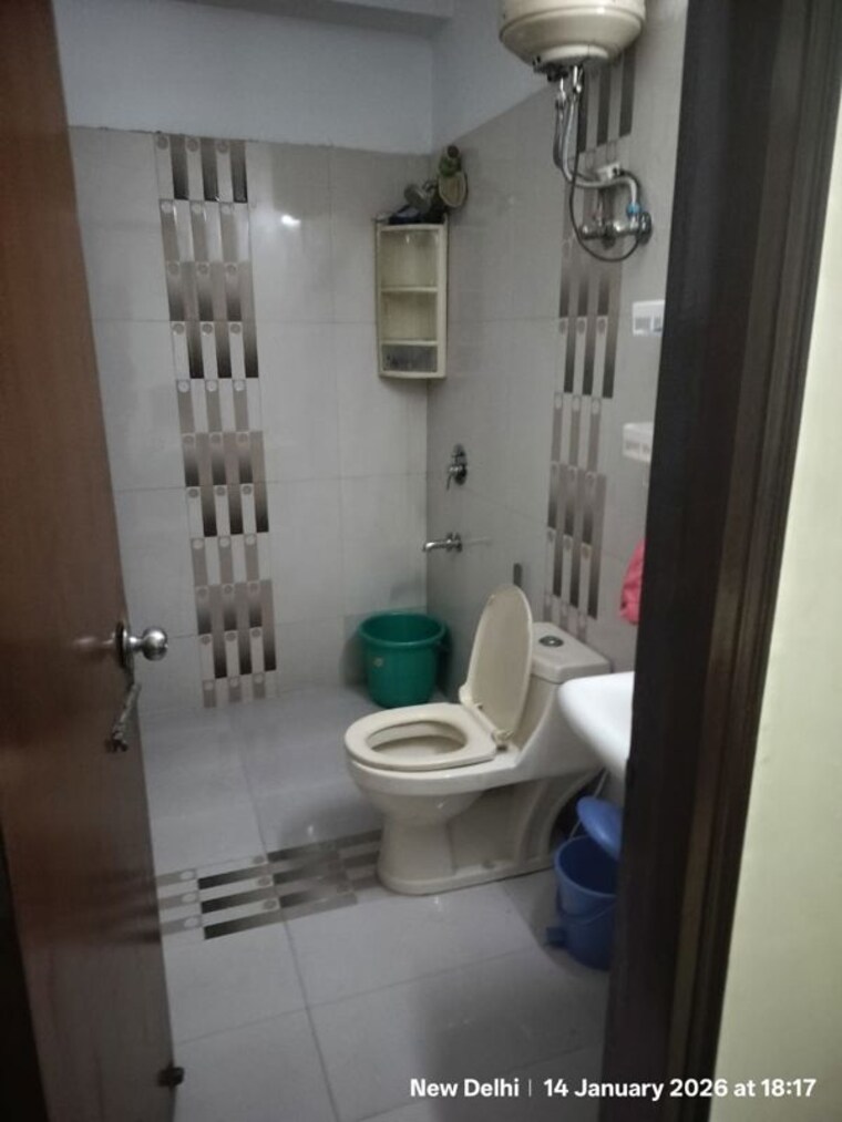 Bathroom, kailash colony 1 Bedroom 520 Sq.Ft. Builder Floor In Kailash Colony Delhi 10361012