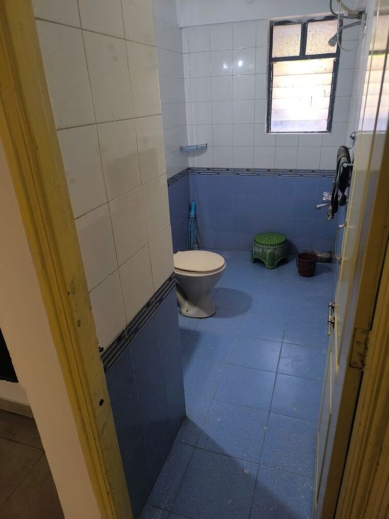 Bathroom, brahma-exuberance 2 Bedroom 1100 Sq.Ft. Apartment In Kondhwa Pune 10361017