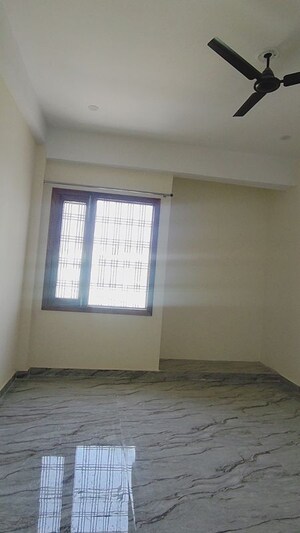 Room in 3 BHK Builder Floor at Buddhi Vihar – for Rent