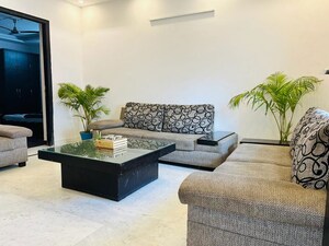 Living Room in 2 BHK Builder Floor at Sushant Lok I – for Rent