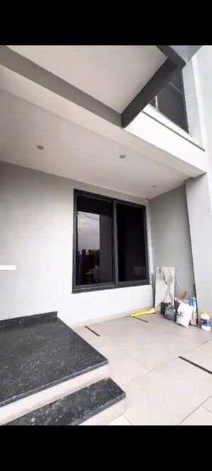 Room in 4 BHK Independent House at Sector 79 – for Sale
