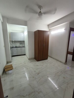 Room in 1 BHK Apartment at Saket – for Rent
