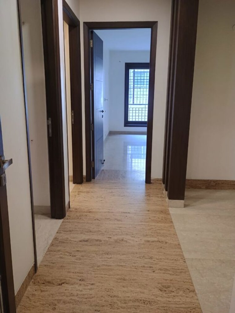 undefined, defence colony 3 Bedroom 325 Sq.Yd. Builder Floor In Defence Colony Delhi 10361060