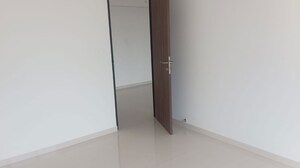 Room in 2 BHK Apartment at Lodha Amara Tower 24 And 25, Kolshet Road – for Rent