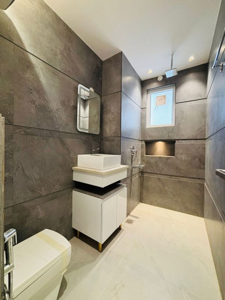 Bathroom, ansal-api-esencia 3 Bedroom 180 Sq.Yd. Builder Floor In Sector 67 Gurgaon 10361079