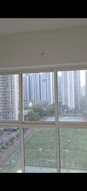 Room in 2 BHK Apartment at Lodha Amara Tower 24 And 25, Kolshet Road – for Rent
