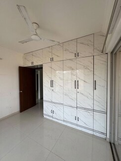 3 BHK + Study Room Apartment For Rent in Millennium Pacific