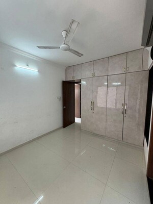 Room in 3 BHK Apartment at Millennium Pacific, Tathawade – for Rent