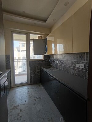 Kitchen in 3.5 BHK Apartment at Ram Shanti Apartment, Sector 52 – for Rent