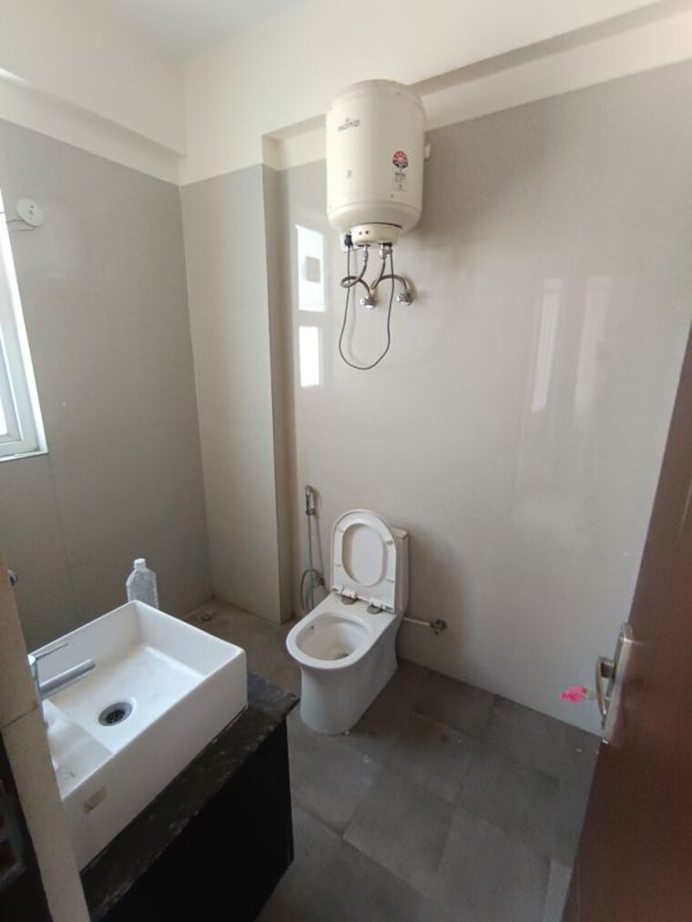 Bathroom, ram-shanti-apartment 3.5 Bedroom 1650 Sq.Ft. Apartment In Sector 52 Gurgaon 10361087