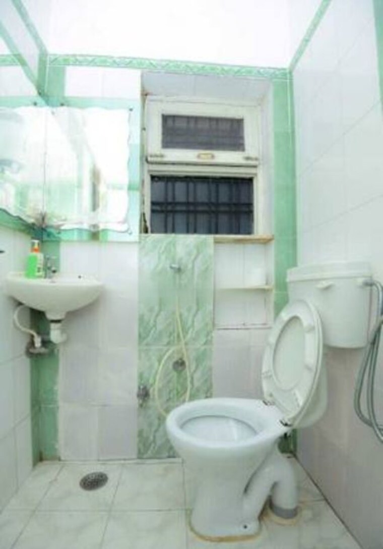 Bathroom, rishita-manhattan 2 Bedroom 1750 Sq.Ft. Apartment In Gomti Nagar Lucknow 10361090