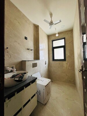 Bathroom in 3 BHK Builder Floor at BPTP Green Oaks, Sector 70a – for Sale