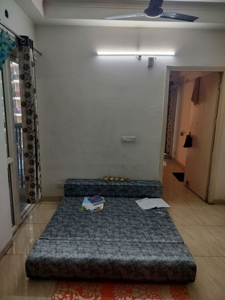 Room, supertech-albaria 2 Bedroom 100 Sq.Yd. Apartment In Sector 1 Greater Noida Greater Noida 10361101