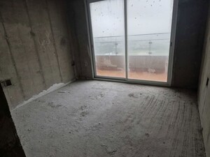 Room in 3 BHK Apartment at Lokhandwala Minerva Mahalaxmi, Mahalaxmi – for Rent