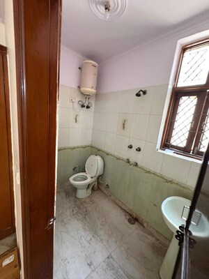 Attached Bathroom in 2 BHK Builder Floor at Kalkaji – for Rent