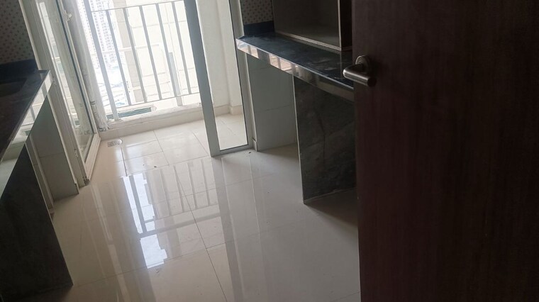 Balcony, lodha-amara-tower-24-and-25 2 Bedroom 722 Sq.Ft. Apartment In Kolshet Road Thane 10361144
