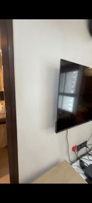 Furnished Amenities in 3 BHK Apartment at Lodha Amara, Kolshet Road – for Sale