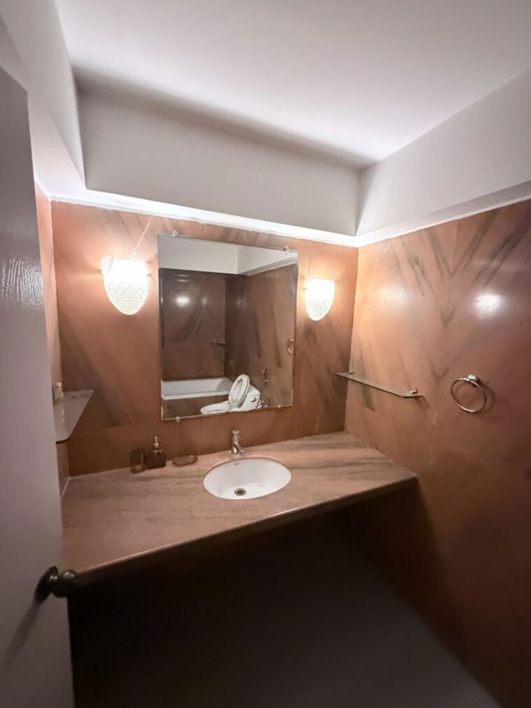 Bathroom, oxford-hallmark 4 Bedroom 2200 Sq.Ft. Apartment In Koregaon Park Pune 10361175