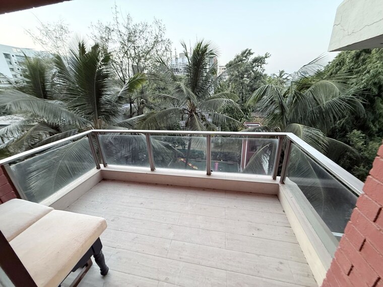 Balcony, oxford-hallmark 4 Bedroom 2200 Sq.Ft. Apartment In Koregaon Park Pune 10361175